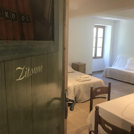 Les Chambres Du Moulin A Huile Vaison-la-Romaine Esterno foto